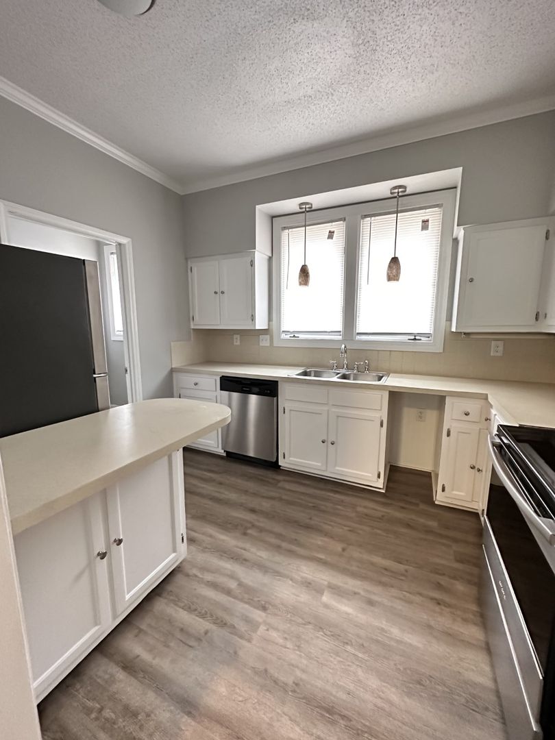 Winston Salem Condo: 208 Forest View Ct