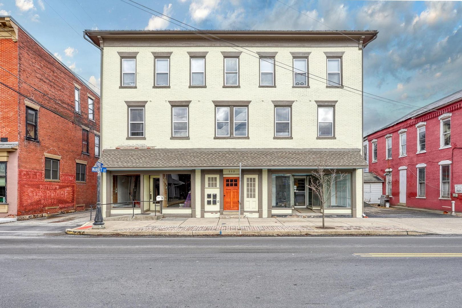 Newport Apartment: 112-114 Market Street