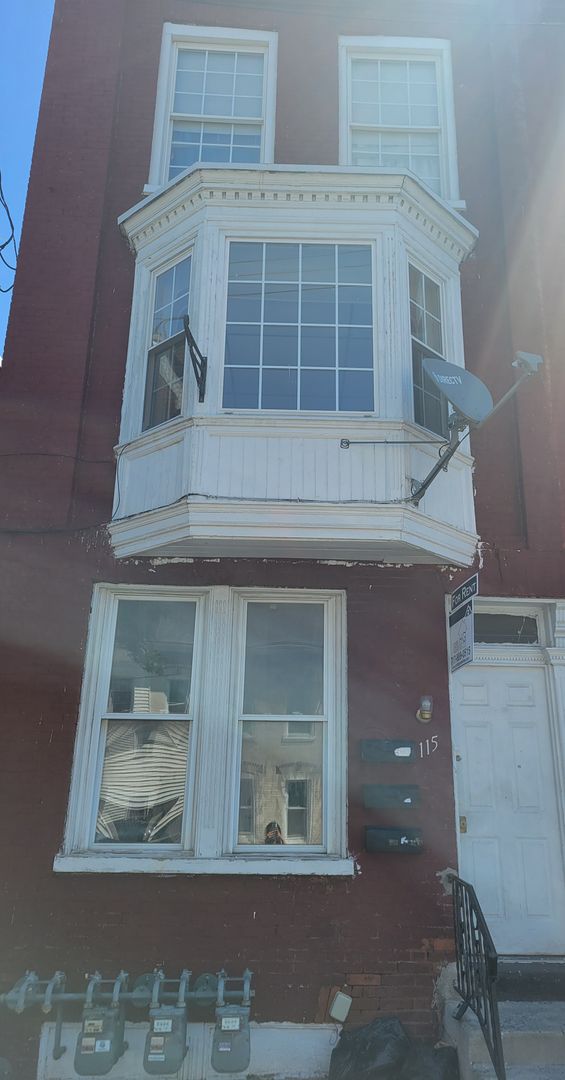 York Apartment: 115 N Penn Street