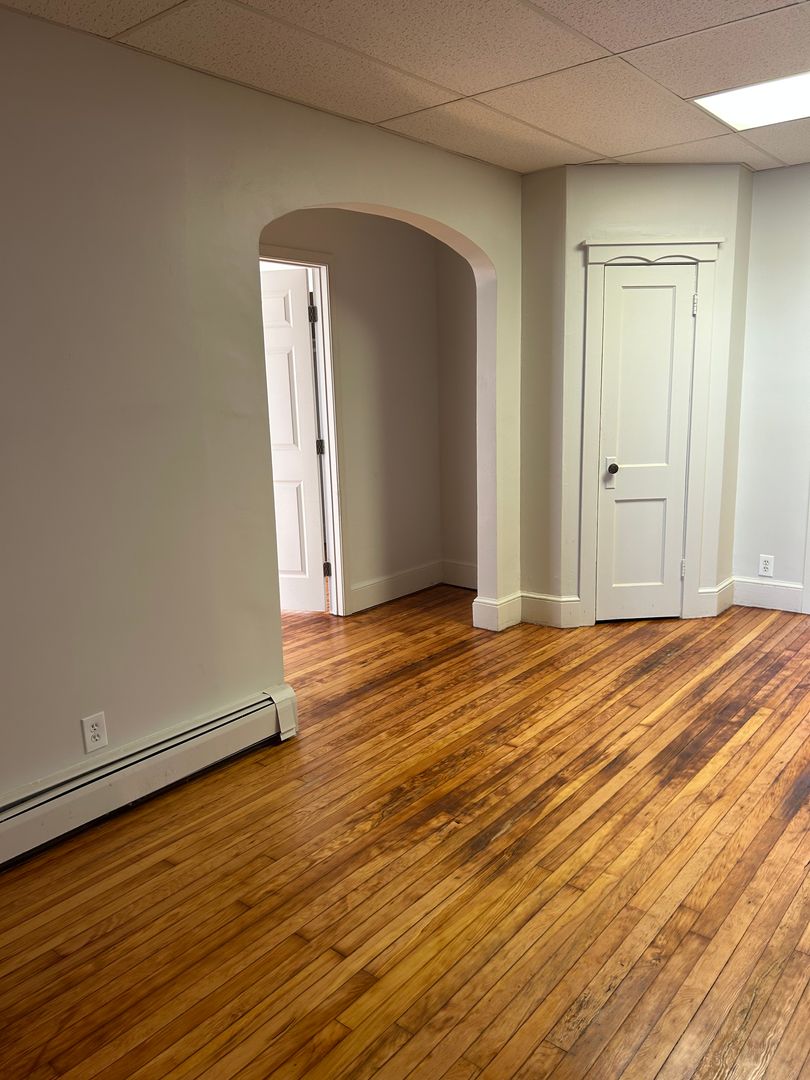 Red Lion Apartment: 60 N Main Street