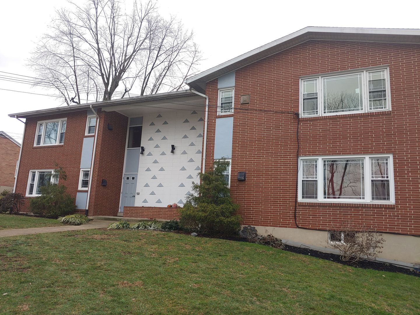 Camp Hill Apartment: 1915 Athol St.