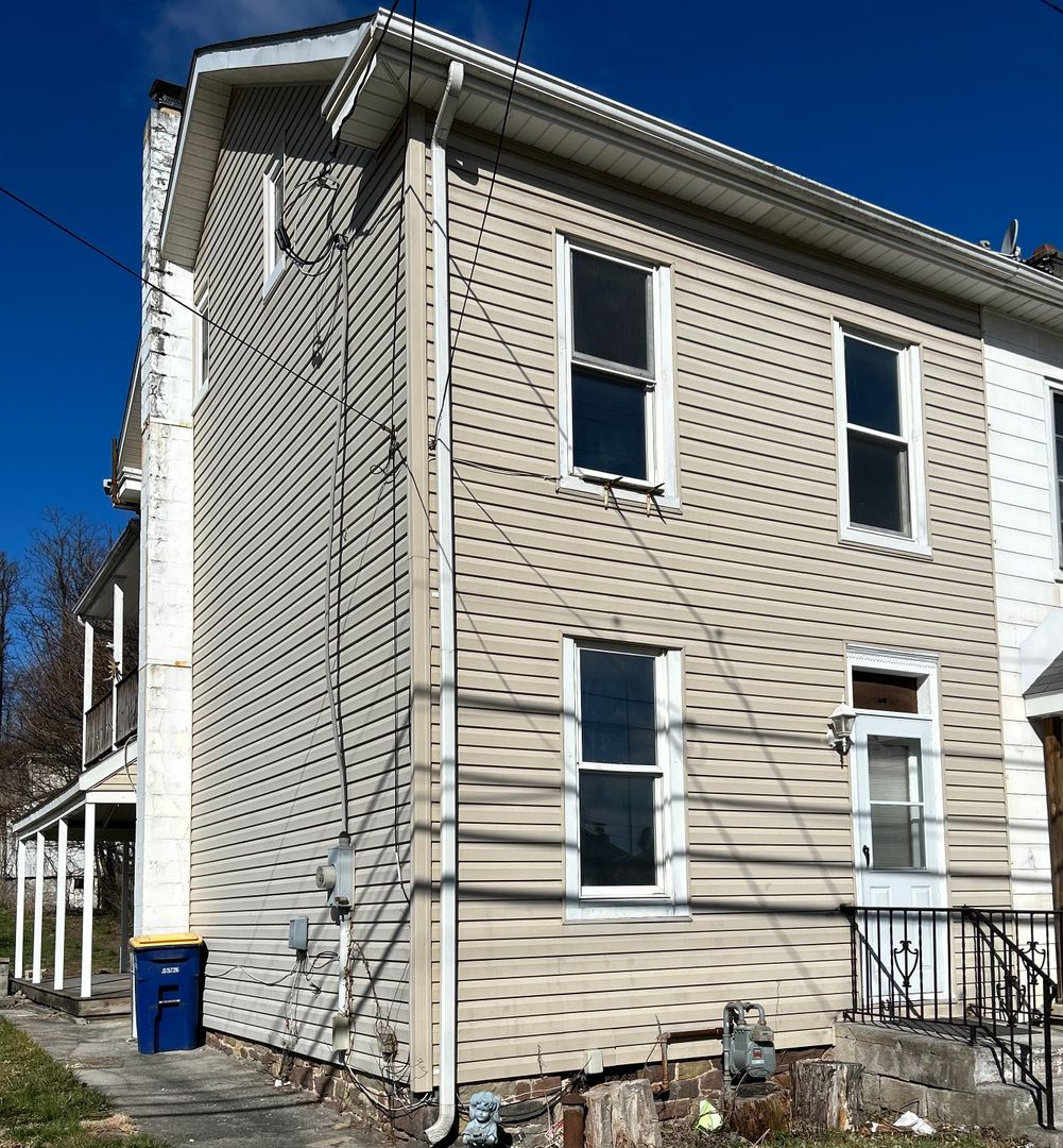 York Haven House: 84 South Front Street