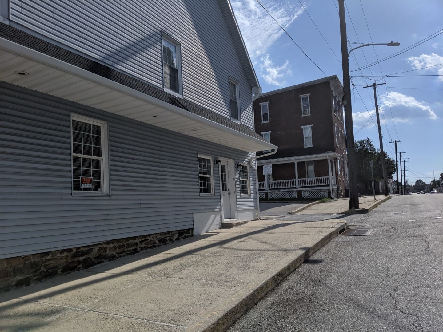 Red Lion Apartment: 10 First Avenue