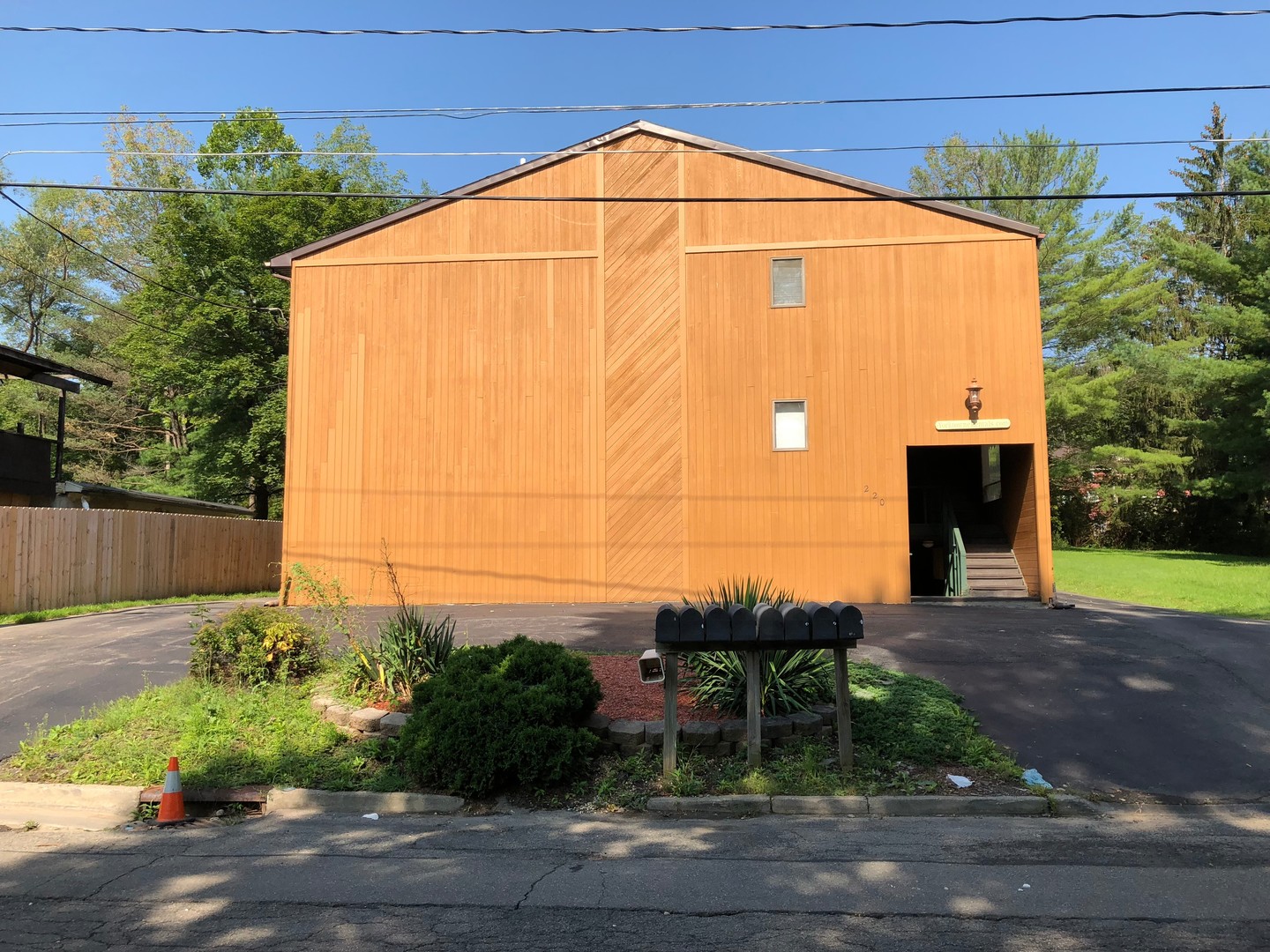 Endicott Apartment: 220 Airport Rd.