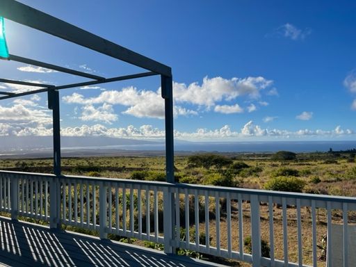 Up country Haliimaile home with spectacular Views! – photo 1