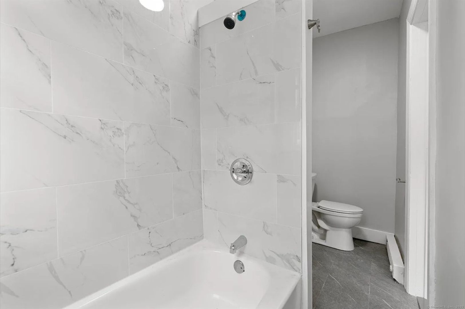 Bridgeport Apartment: 25 Whittier St