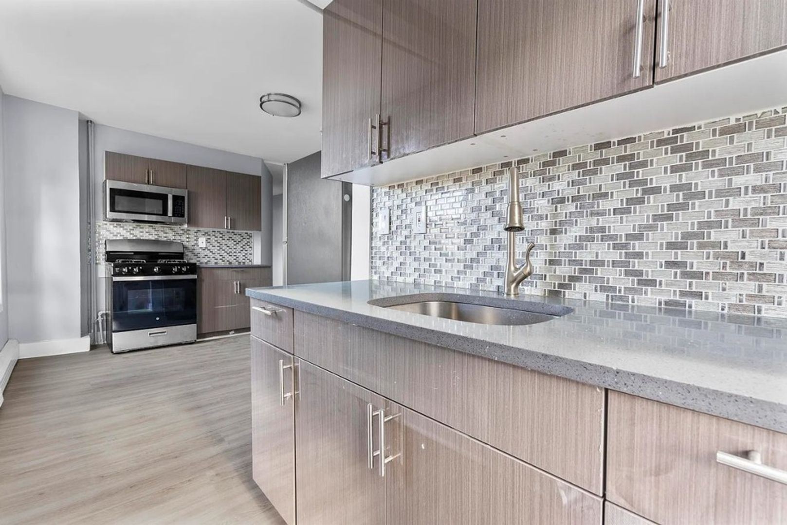 Bridgeport Apartment: 746-748 Maple Street