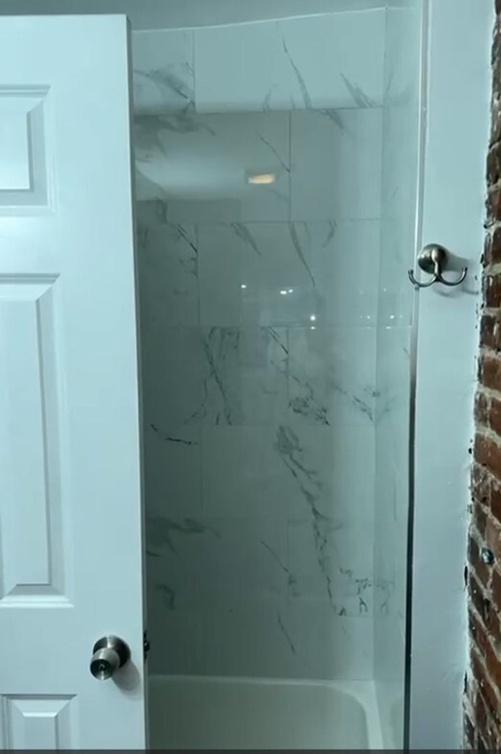 Bridgeport Apartment: 31 Whittier St