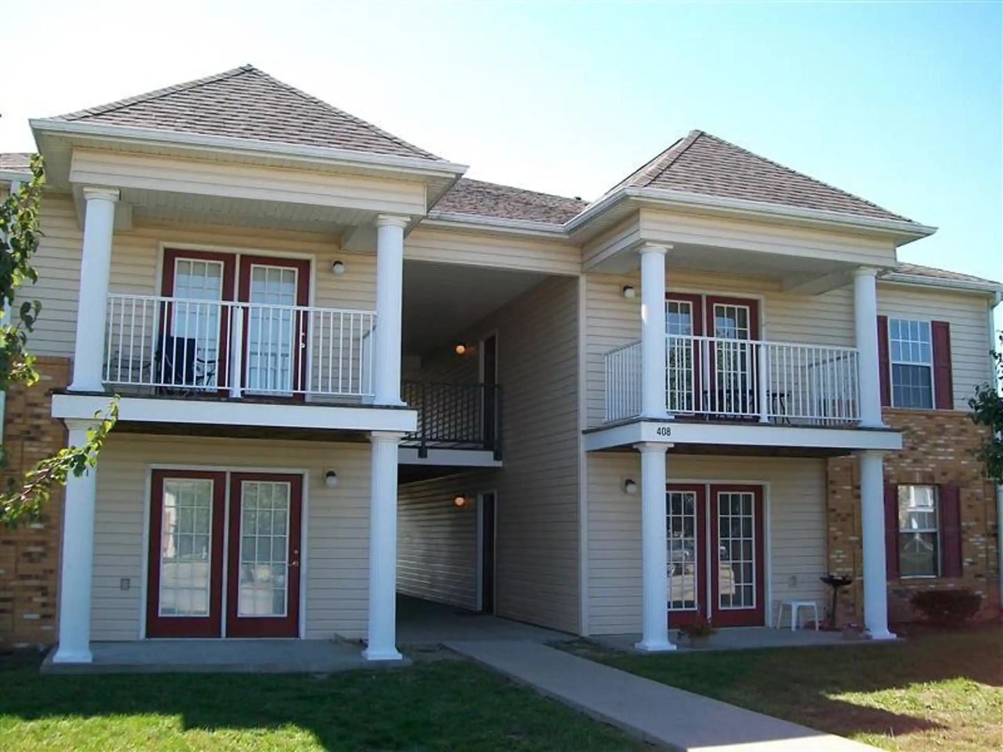 Harrisburg Apartment: 416 W Small St