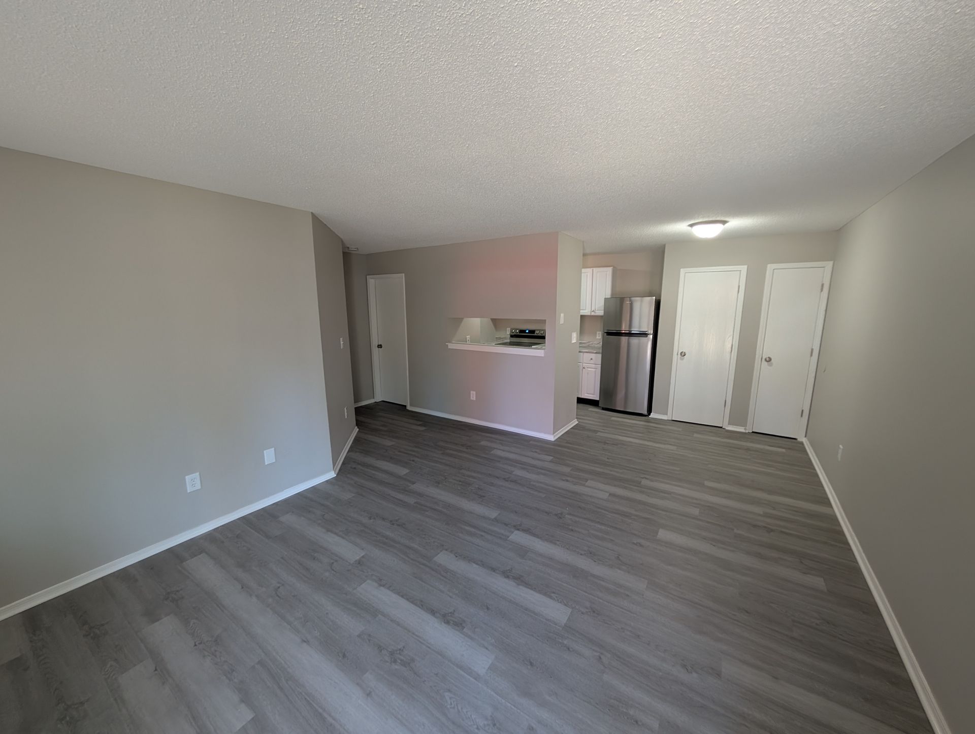 Centralia Apartment: 1104 E 13th St