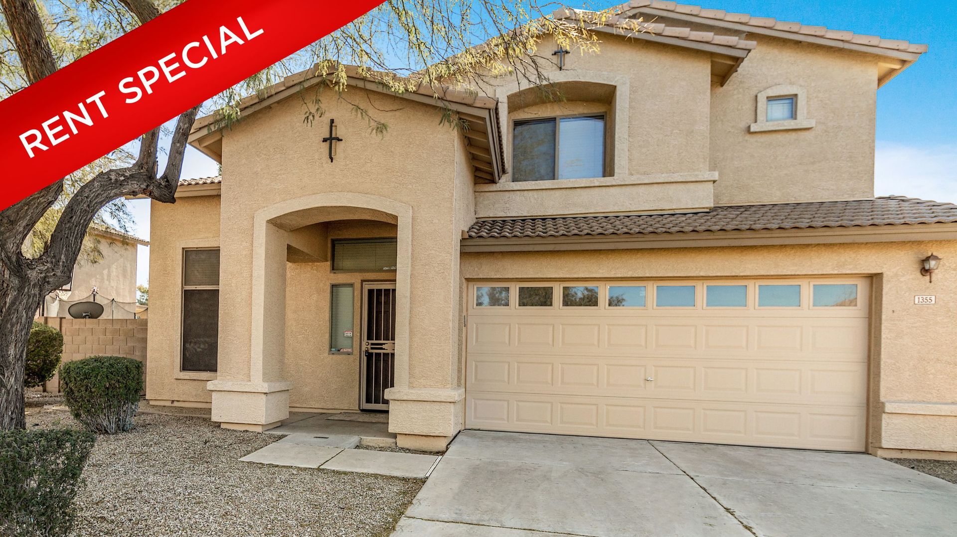 Casa Grande House: 1355 E 12th St.