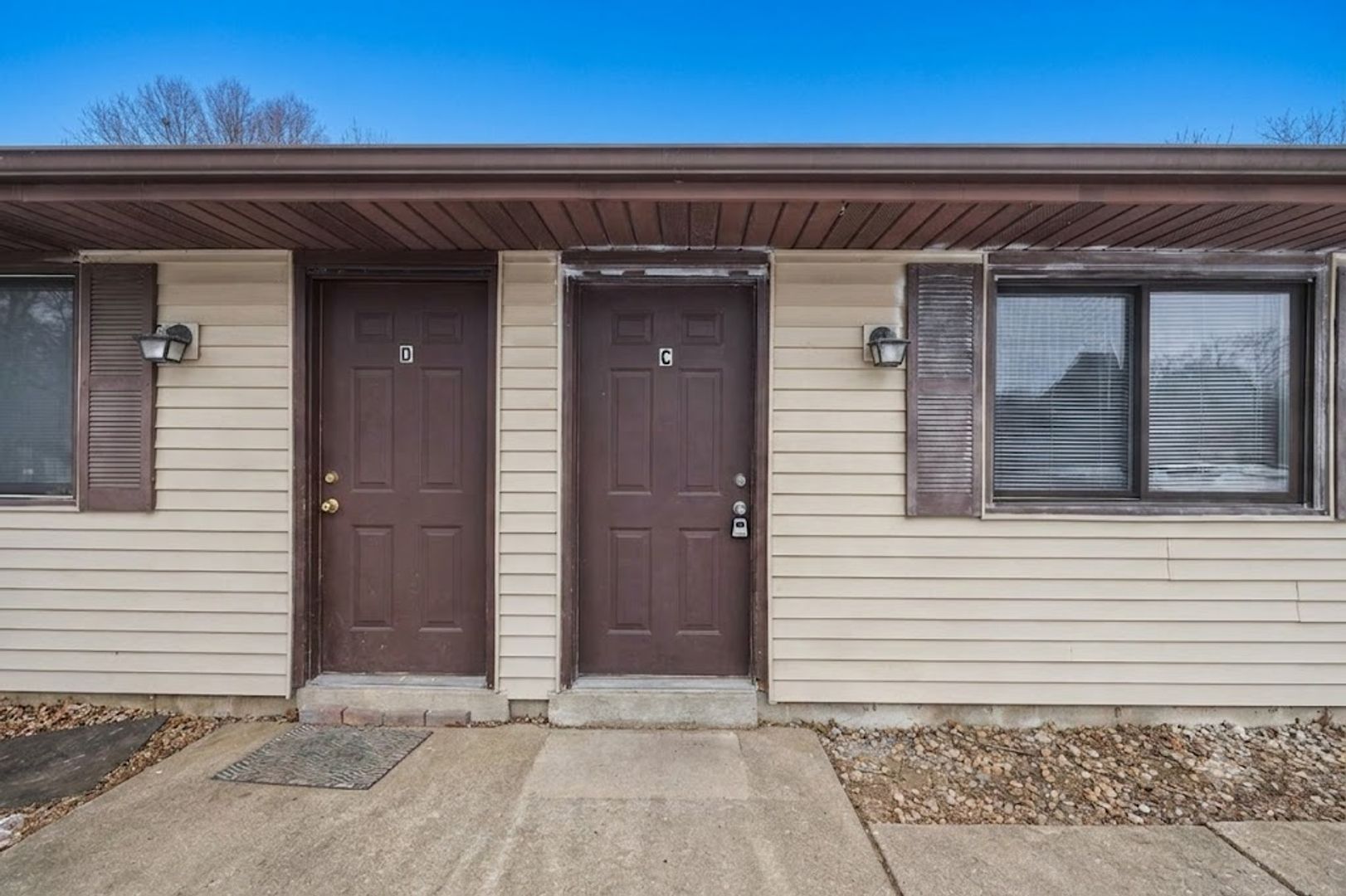 East Peoria Apartment: 128 Kickapoo Dr