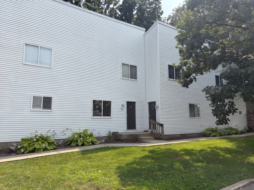 Spacious 2BR/1BA with In-Unit Laundry and Private Patio/Balcony – photo 1