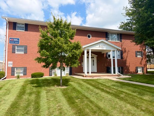 Affordable 2BR Comfort Just Minutes from Shopping and Dining – photo 1