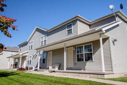 Well-Appointed 3-Bedroom, 3.5-Bathroom Townhome With Garage, Fireplace, and Patio – photo 1