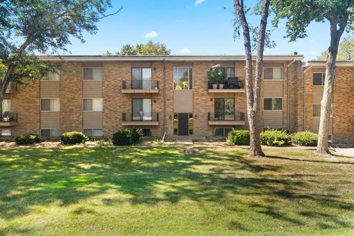 SAVE BIG THIS SUMMER -- $500 OFF FIRST MONTH'S RENT and only $750 Deposit on Select Units!