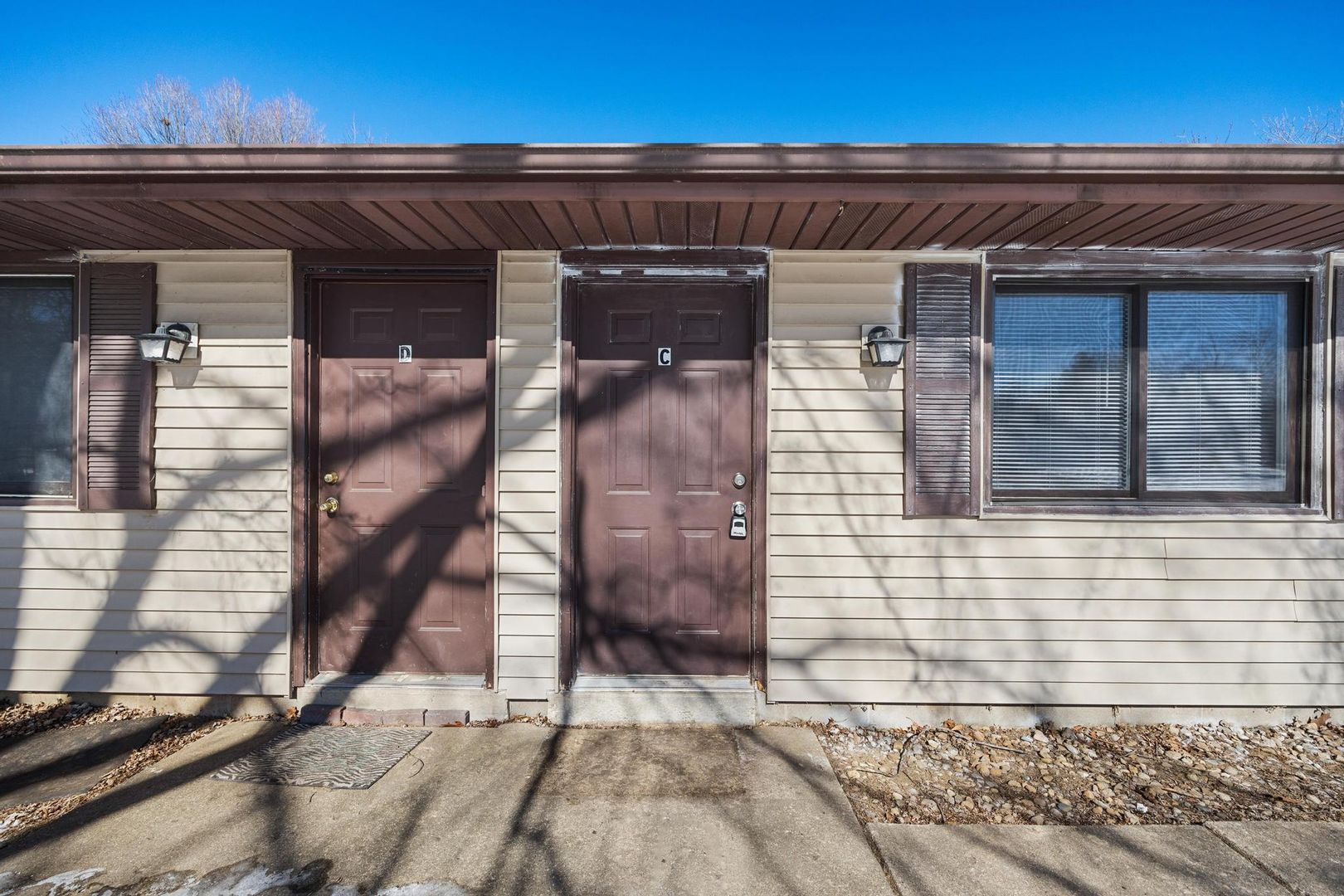 East Peoria Apartment: 128 Kickapoo Dr