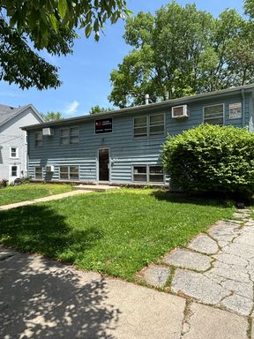 Pet-Friendly 2-Bedroom Apartment Near IWU & Downtown – photo 1