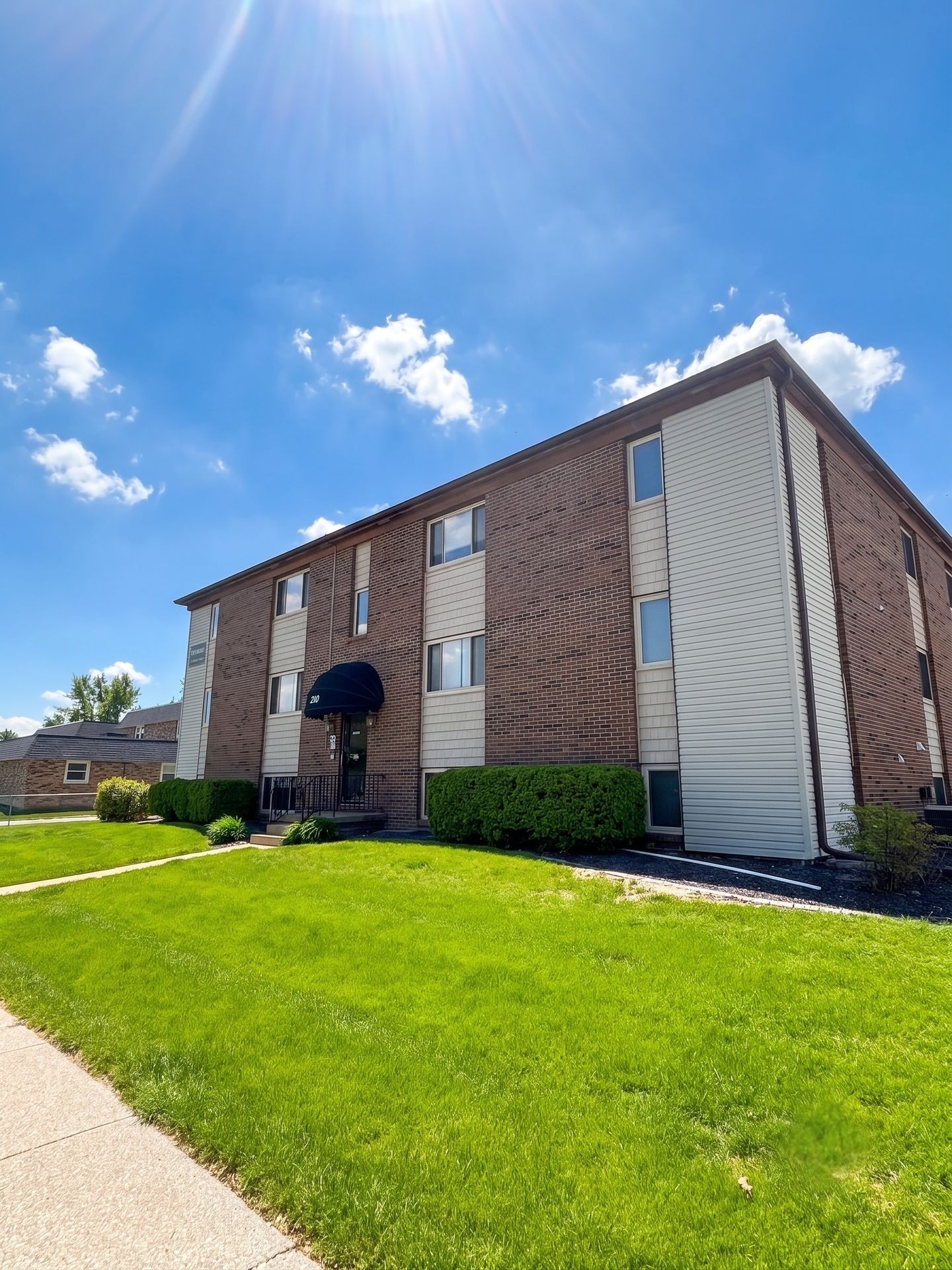 Bloomington Apartment: 201 S Regency Dr