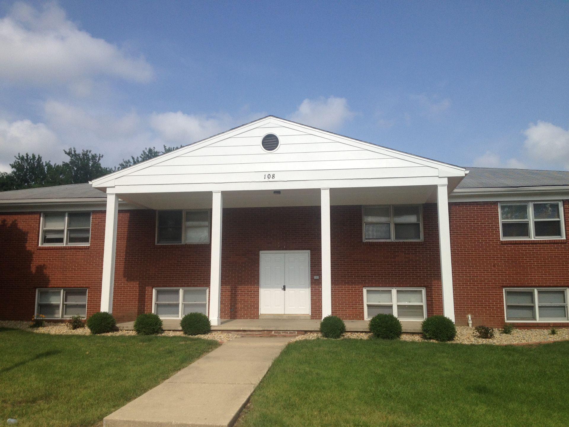 Normal Apartment: 108 College Park Court