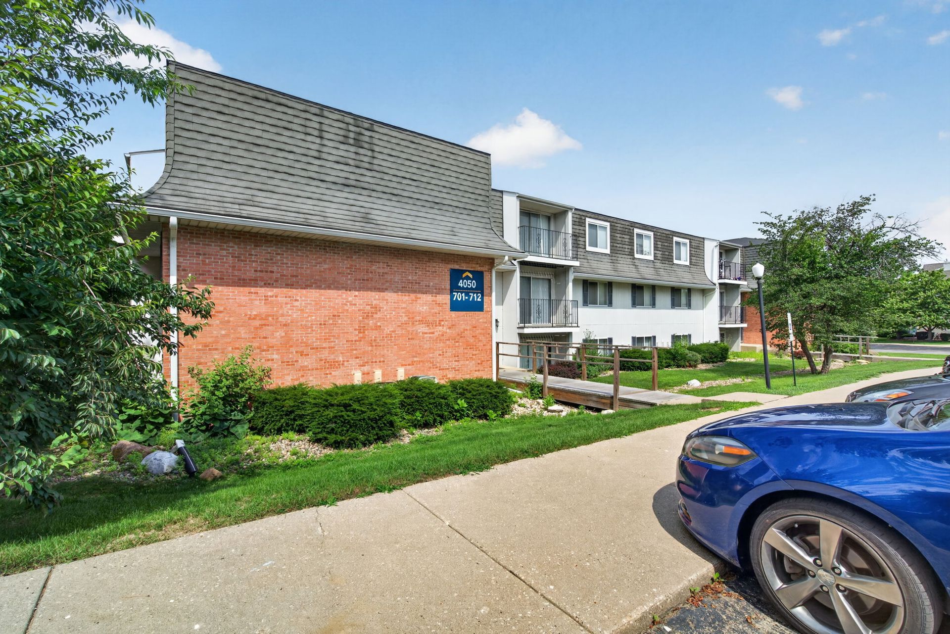 Peoria Apartment: 4019 W Hollow Creek Dr