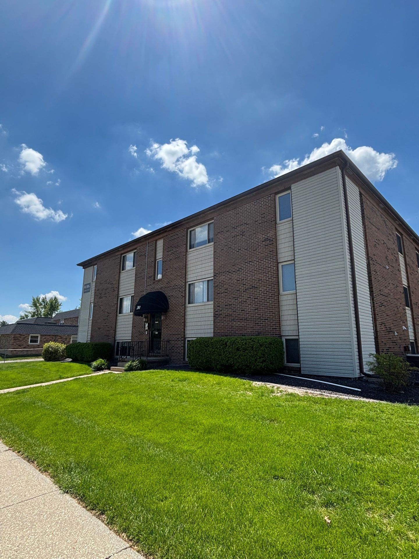 Bloomington Apartment: 201 S Regency Dr