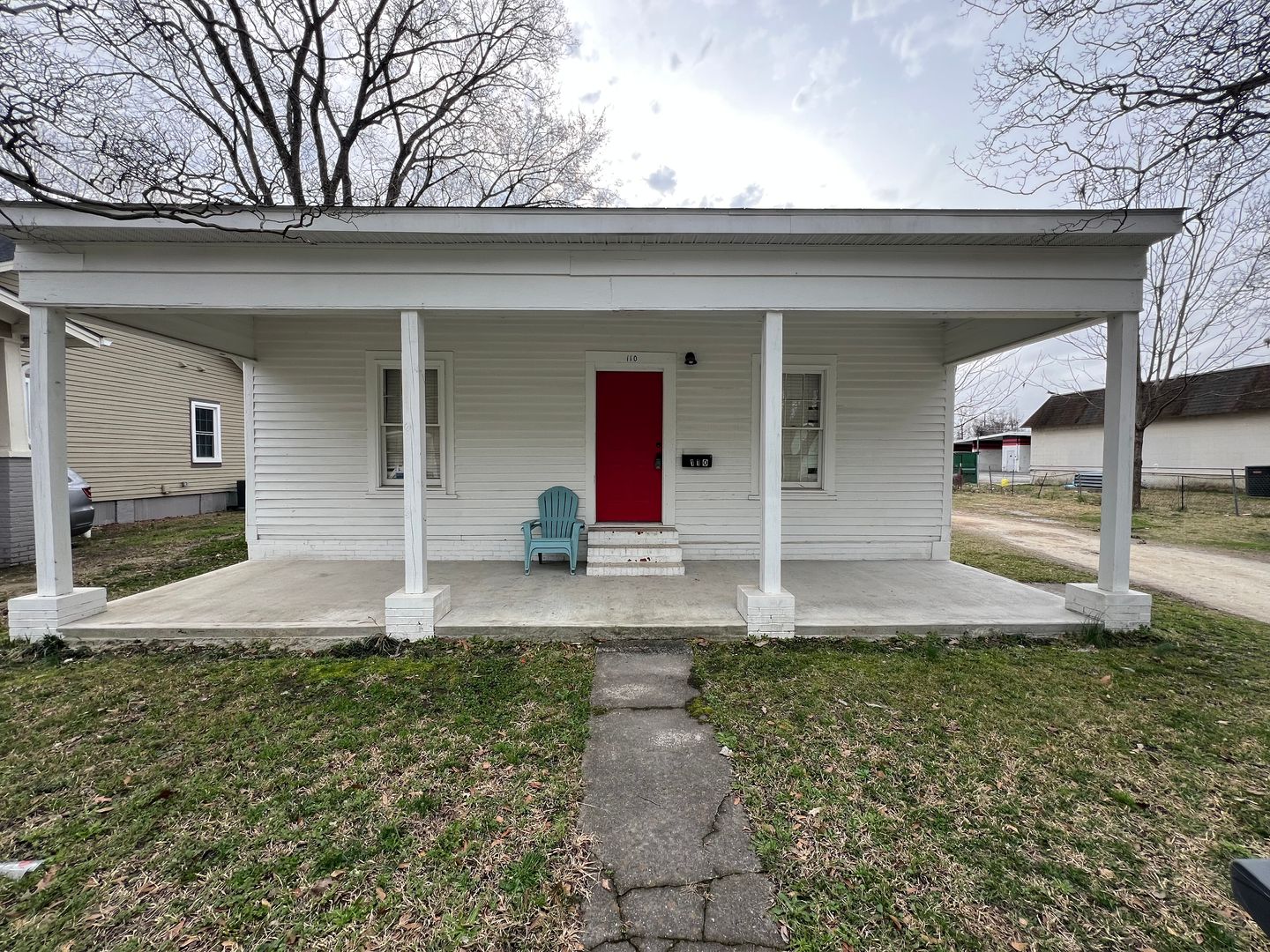 Selma House: 110 N Sellers St.