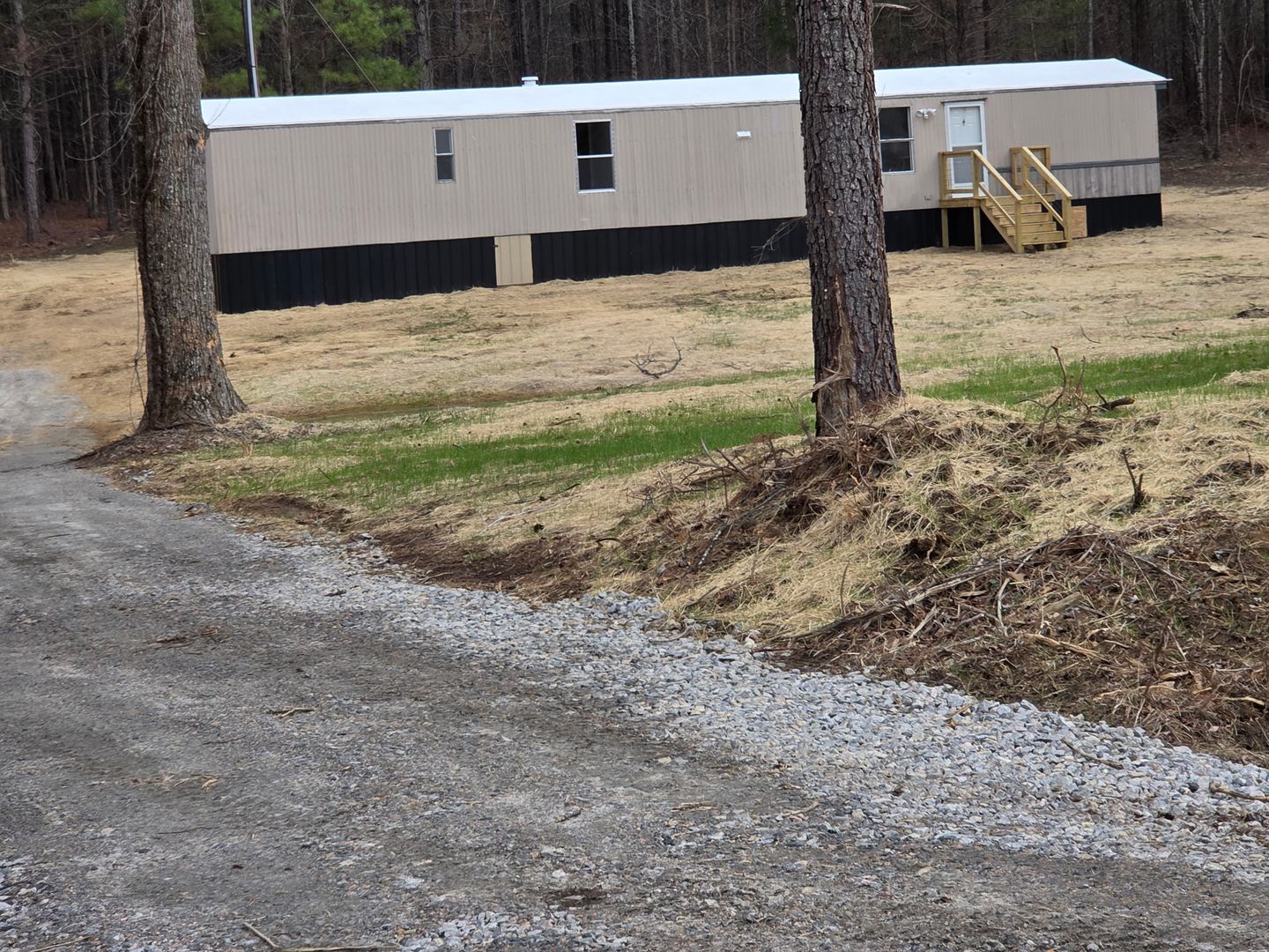 Warrenton Apartment: 1071 Davis Bugg Rd.