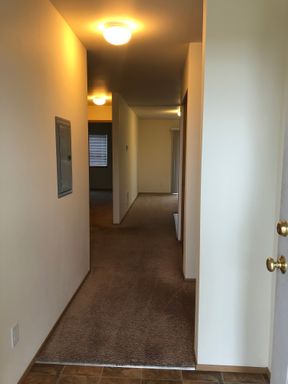 Spacious unit with nice views – photo 1