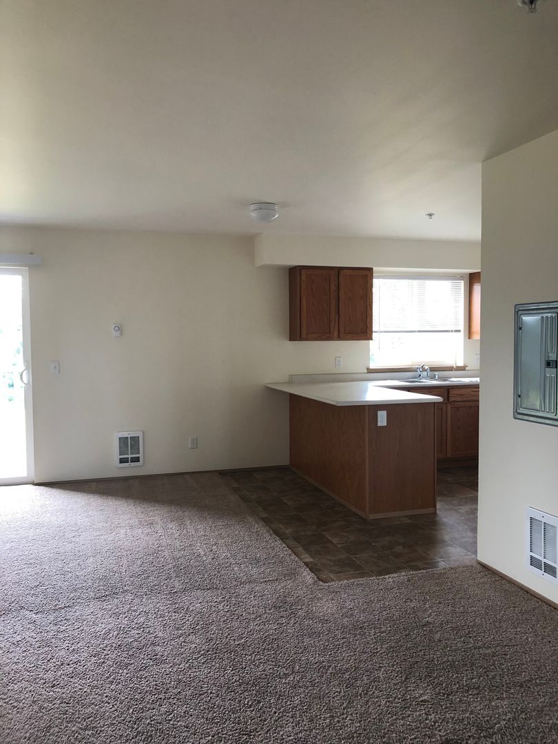 Bellingham Apartment: 3955 Primrose Lane