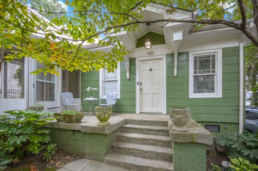 3 Bedroom Rental – 619 Cooledge Ave NE, Atlanta, GA 30306