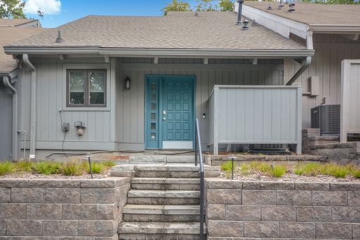 Spacious Brookhaven Townhome with High Ceilings & Fenced Yard – photo 1