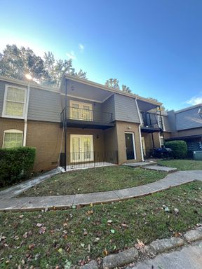 1 Bedroom Rental – 2711 Fairlee Drive, C1, Decatur, GA 30032