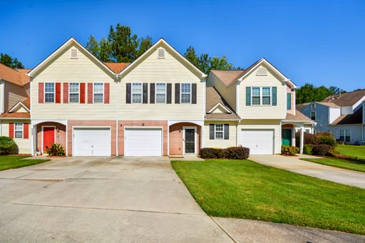 3 Bedroom Rental – 6697 Sunset Ct, Rex, GA 30273