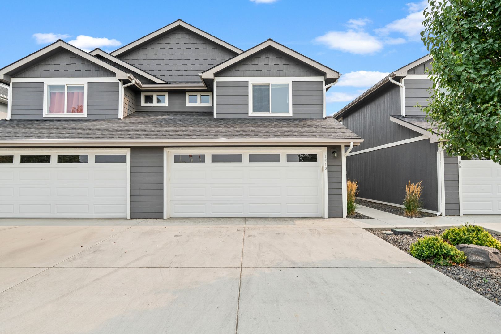 Modern Townhome for rent near the River District in Spokane Valley!