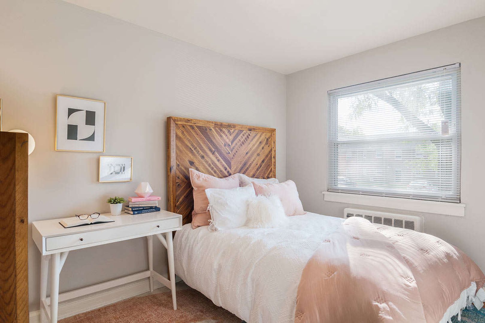 Collingswood Apartment: 213 Garfield Avenue
