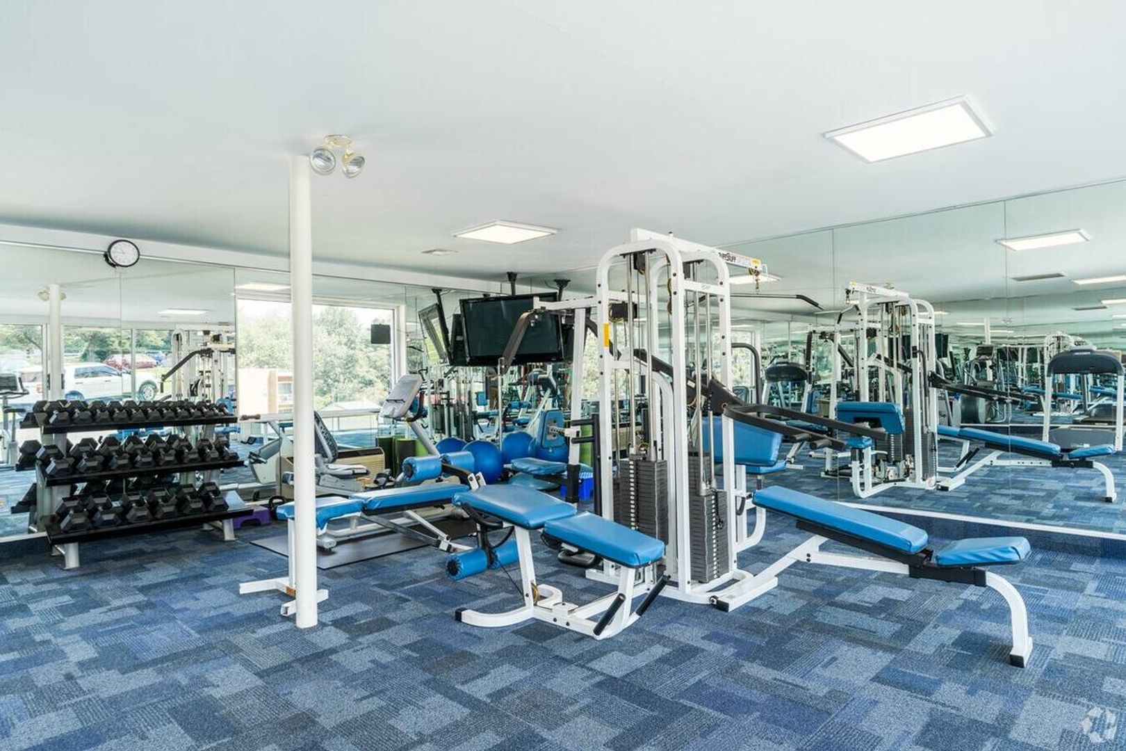 Gym at The Metropolitan (5 of 6)