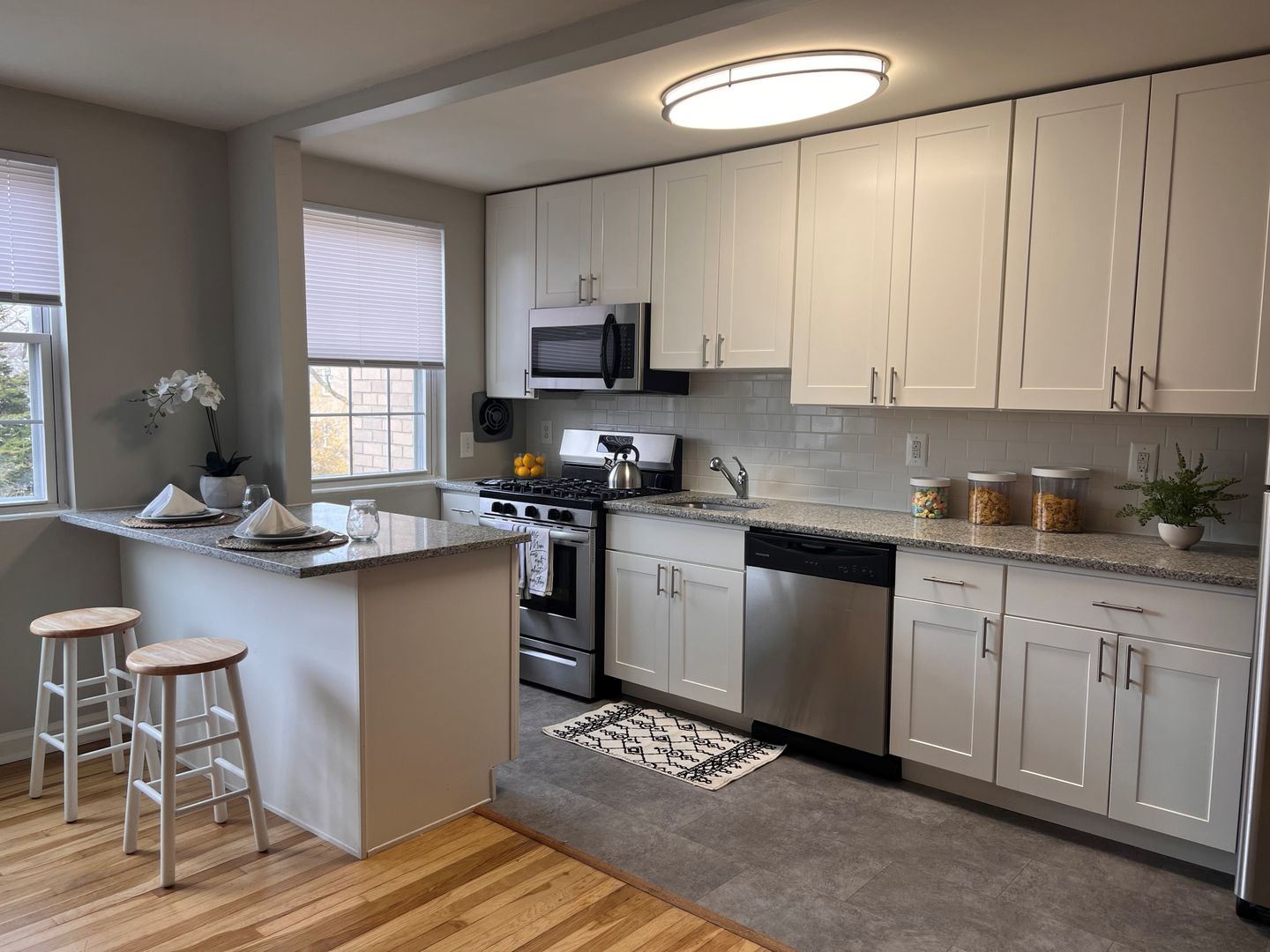 Bala Cynwyd Apartment: 118 Montgomery Avenue