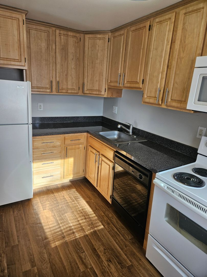 Marlton Apartment: 101 Conestoga Drive #220