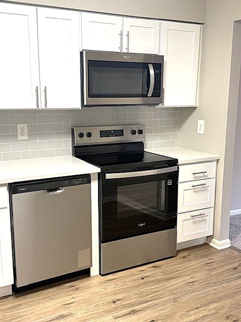 Langhorne Apartment: 100 Barclay Court