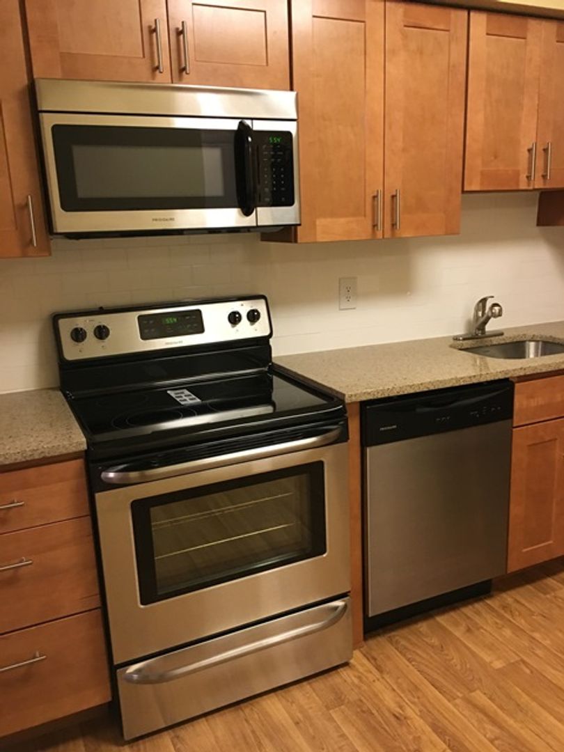 Langhorne Apartment: 100 Barclay Court