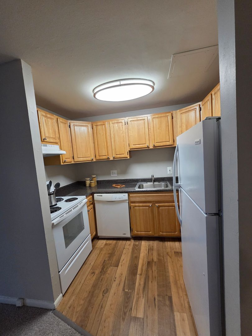Philadelphia Apartment: 7841 Ridge Avenue