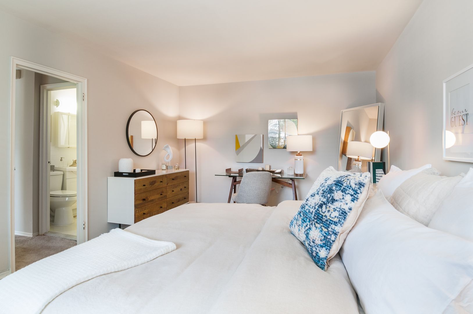 Philadelphia Apartment: 450 Domino Lane