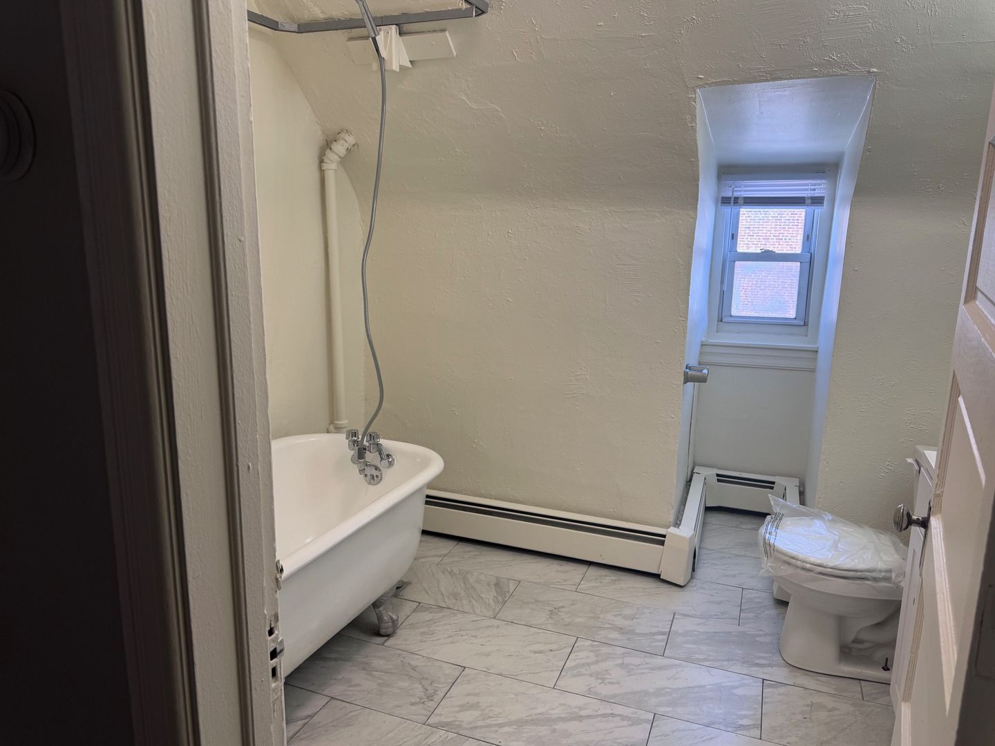 Narberth Apartment: 207-11 Haverford Ave