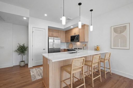 Top Floor One Bedroom
