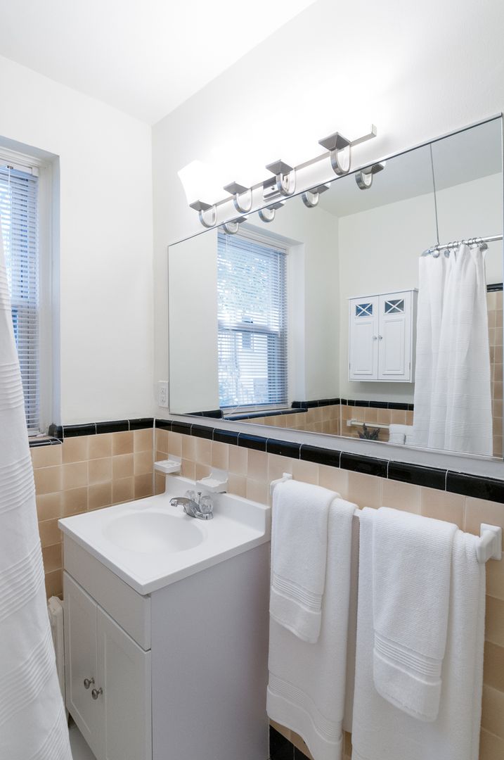 Narberth Apartment: 300 N. Essex Avenue