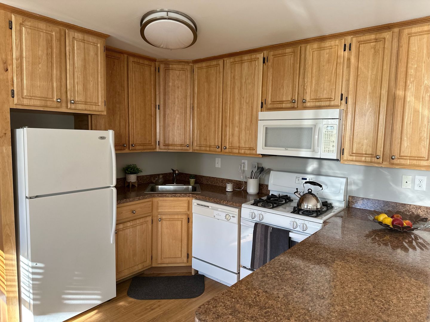 Philadelphia Apartment: 450 Domino Lane