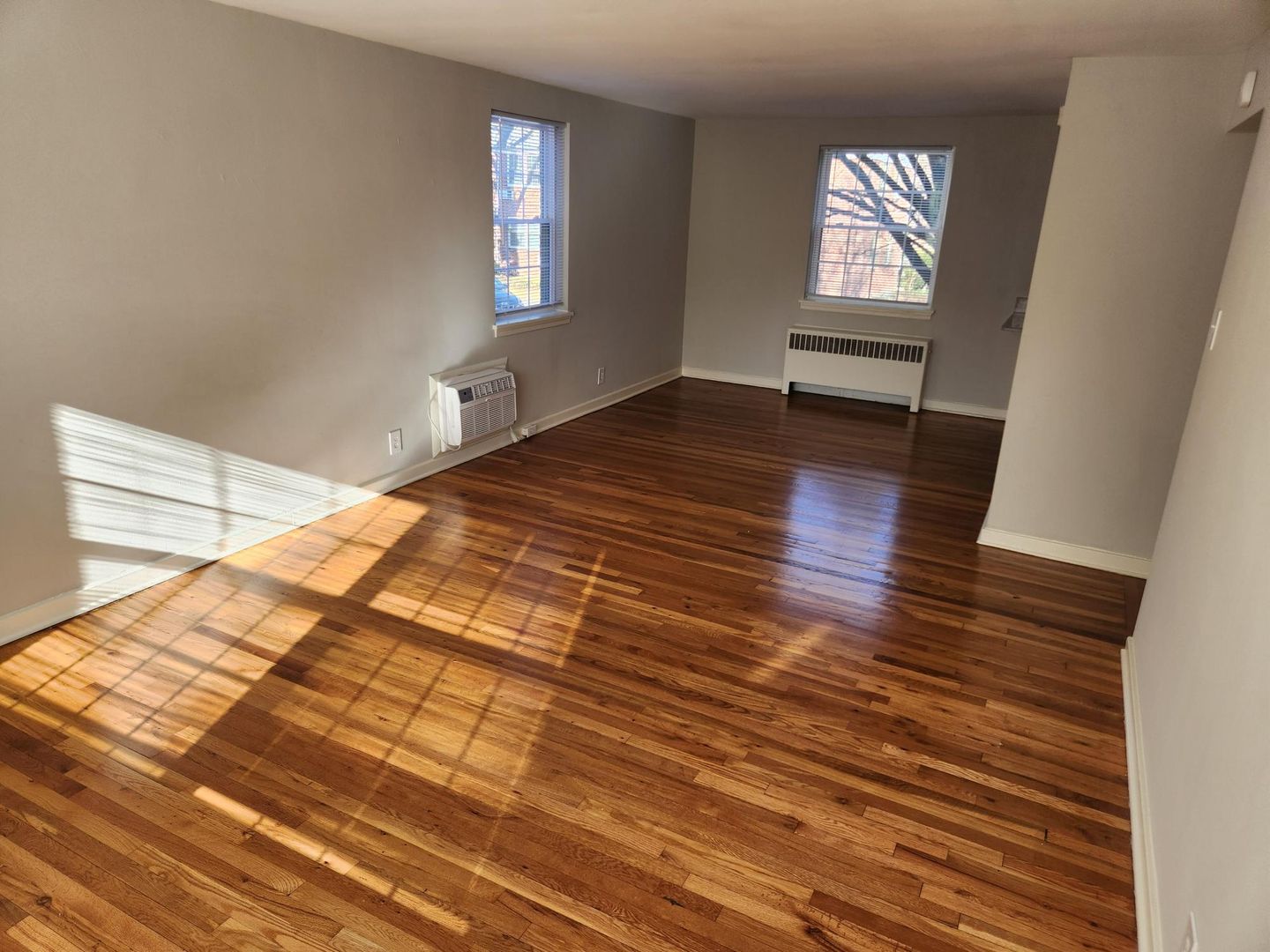 Wynnewood Apartment: 250 E. Wynnewood Road