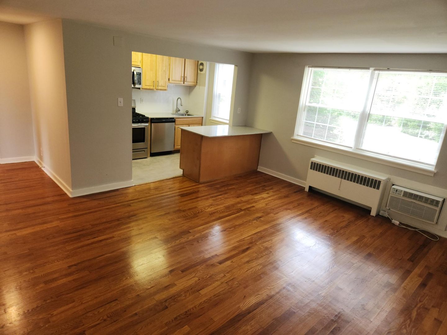 Wynnewood Apartment: 250 E. Wynnewood Road