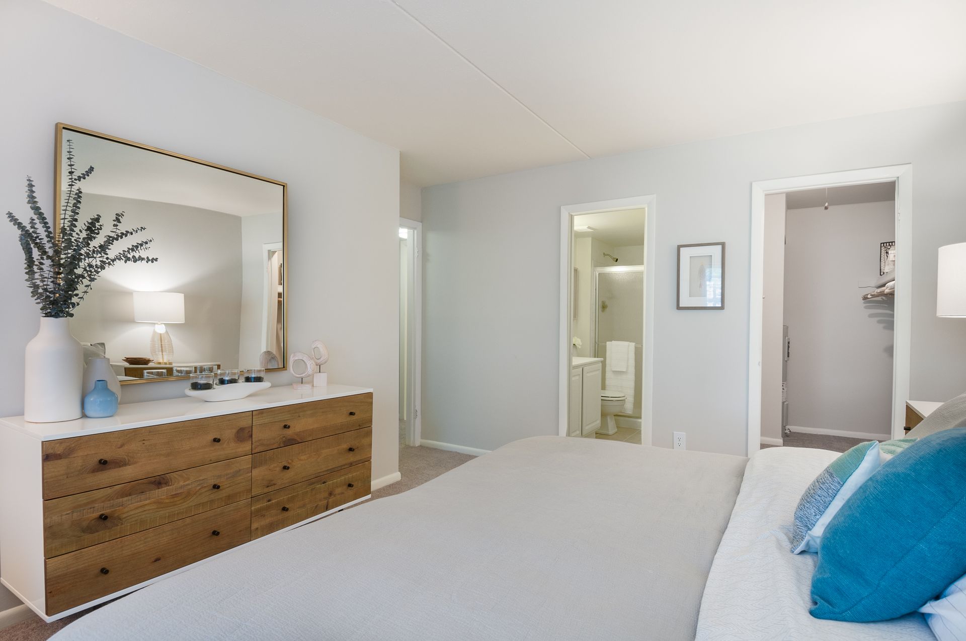 The Metropolitan Tareyton Estates 10 of 12